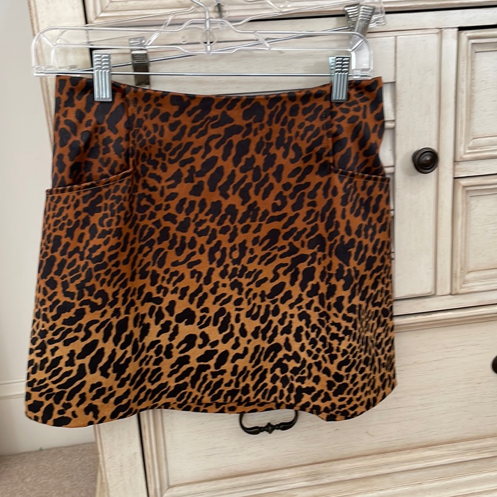 Ecote leapiard print skirt.  Size 4